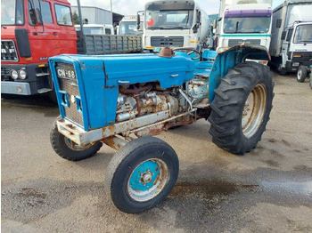 Tractor EBRO