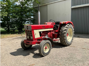 Tractor INTERNATIONAL