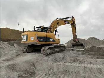 Excavadora de cadenas Komatsu 323D: foto 4