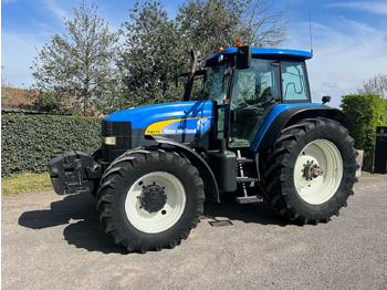 Tractor NEW HOLLAND TM