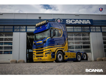 Camión SCANIA S 770