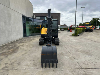 Excavadora de cadenas VOLVO EC55D: foto 2