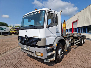 Camión multibasculante Mercedes-Benz Atego 2628 6x4 Euro 3 Manual Gear full steel suspension: foto 2