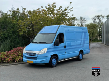 Furgón Iveco 35 S 13: foto 2
