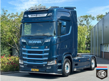 Cabeza tractora SCANIA S 580