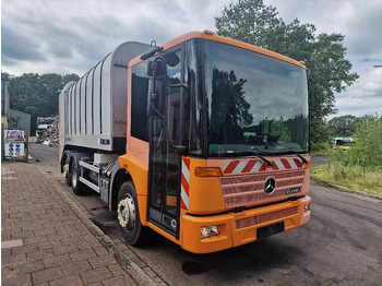 Camión Mercedes-Benz Econic 2628: foto 3