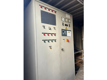 Generador industriale Cummins KTA 38 G1 Leroy Somer 1500 kVA Silent generatorset in 40 ft container: foto 3