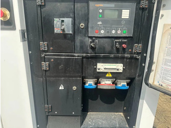 Generador industriale Iveco FPT F32 AM1A Leroy Somer 32 kVA Silent generatorset 368 hours !: foto 3