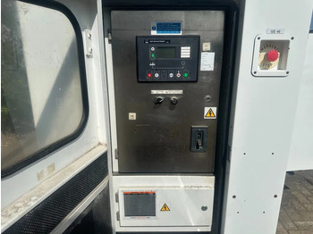 Generador industriale Iveco FPT NEF45 SM1A.A004 Stamford 60 kVA Silent Rental generatorset: foto 4
