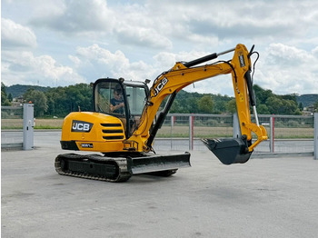 Bulldozer JCB