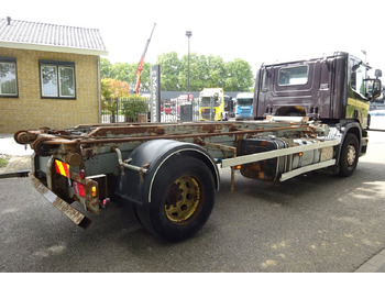 Camión multibasculante Scania P230 Cp16: foto 2