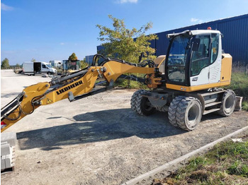 Excavadora de ruedas LIEBHERR A 910