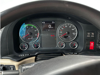 Camión caja cerrada MAN TGL 8.250: foto 5