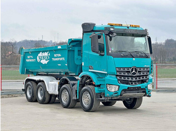 Camión volquete MERCEDES-BENZ Arocs 4142
