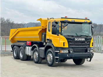 Camión volquete SCANIA P 400