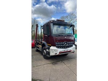 Camión portacontenedor de cadenas Mercedes Arocs1824  Ton Skip loader Arocs 1824 Skip Loader: foto 3