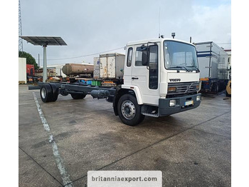 Camión chasis VOLVO FL