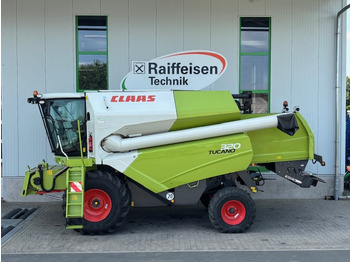 Cosechadora de granos CLAAS Tucano 320