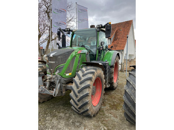 Tractor FENDT 718 Vario