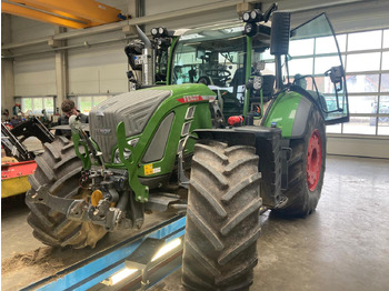 Tractor FENDT 724 Vario