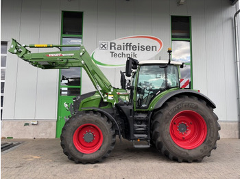 Tractor FENDT 700 Vario
