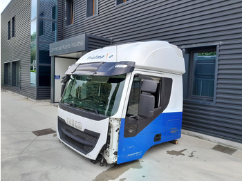 Cabina e interior para Camión Iveco Stralis AT HI-ROAD: foto 3