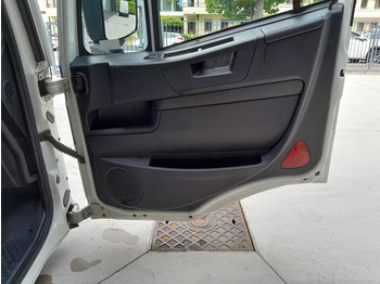Cabina e interior para Camión Iveco Stralis AT HI-ROAD: foto 4