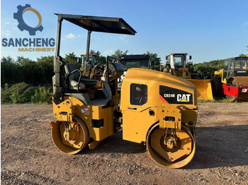 Rodillo CATERPILLAR CB24B