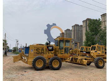 Grader CATERPILLAR 140G: foto 3