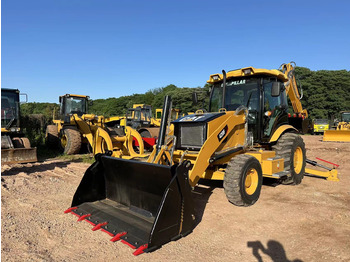 Retroexcavadora CATERPILLAR 420F2