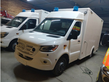 Ambulancia MERCEDES-BENZ