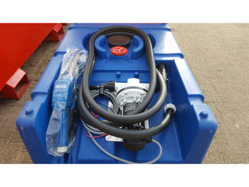 Foto del interior 1: Camión cisterna para transporte de combustible nuevo ADBLUE tank
