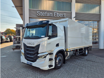 Camión caja cerrada IVECO