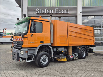 Barredora vial Mercedes-Benz Actros 2032 A 4x4 Bucher STKF 9500 Airport 30x: foto 3