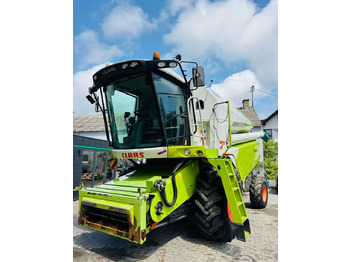 Cosechadora de granos CLAAS Tucano 450