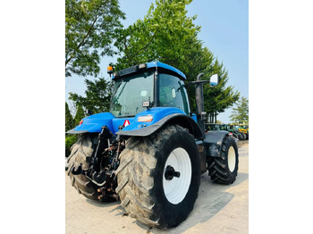 Tractor New Holland T8040: foto 3