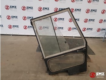 Puerta y piezas
