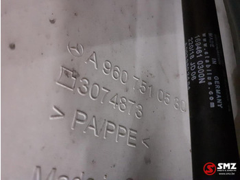 Capota para Camión Mercedes-Benz Occ motorkap + windgeleiders Mercedes: foto 4 Capota para Camión Mercedes-Benz Occ motorkap + windgeleiders Mercedes: foto 4
