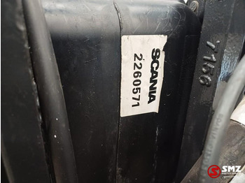 Procesamiento de combustible para Camión Scania Occ AdBlue tank Scania: foto 5