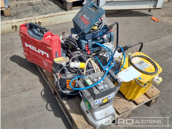 Equipo de construcción 110Volt Transformer, 110Volt Vacuum Pump (3 of), 110Volt Hand Held Floor Sander, Cable Avoidance Tool Signal Detector: foto 2