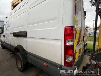 Camión con plataforma elevadora 2013 Iveco 70C17: foto 2 Camión con plataforma elevadora 2013 Iveco 70C17: foto 2