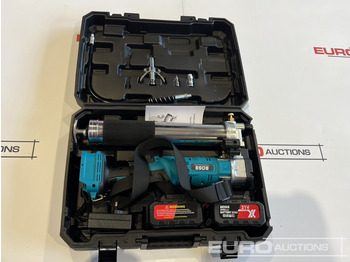 Equipo de taller Boss 21 Volt Lithium Battery Cordless Grease Gun, 2 Batteries, Charger, Case, Shoulder Strap, Extension Pieces and Fittings: foto 2