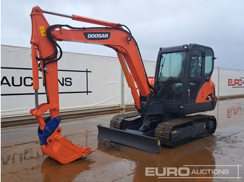 Miniexcavadora DOOSAN DX60