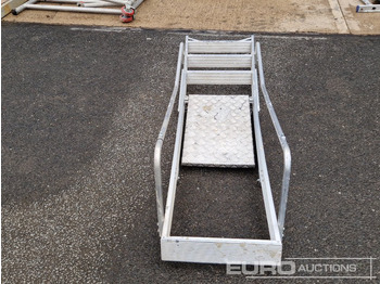 Equipo de construcción Lyte 4 Tread Aluminium Podium Step Ladder: foto 4