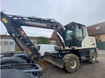 Excavadora de ruedas HIDROMEK