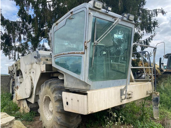 Estabilizador de suelos WIRTGEN WR 2400: foto 4