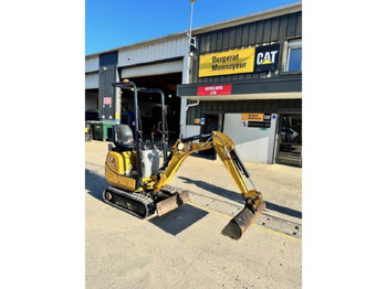 Excavadora de cadenas CATERPILLAR 300.9D