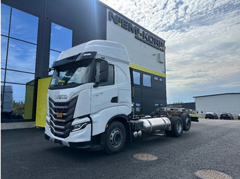 Camión chasis IVECO S-WAY