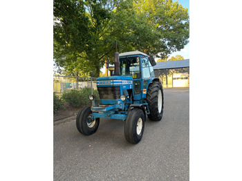 Tractor FORD