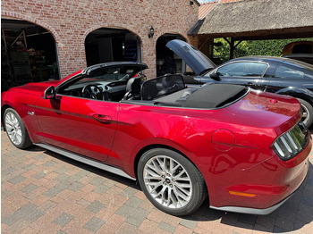 Sedan Ford Mustang GT Convertible: foto 2 Sedan Ford Mustang GT Convertible: foto 2